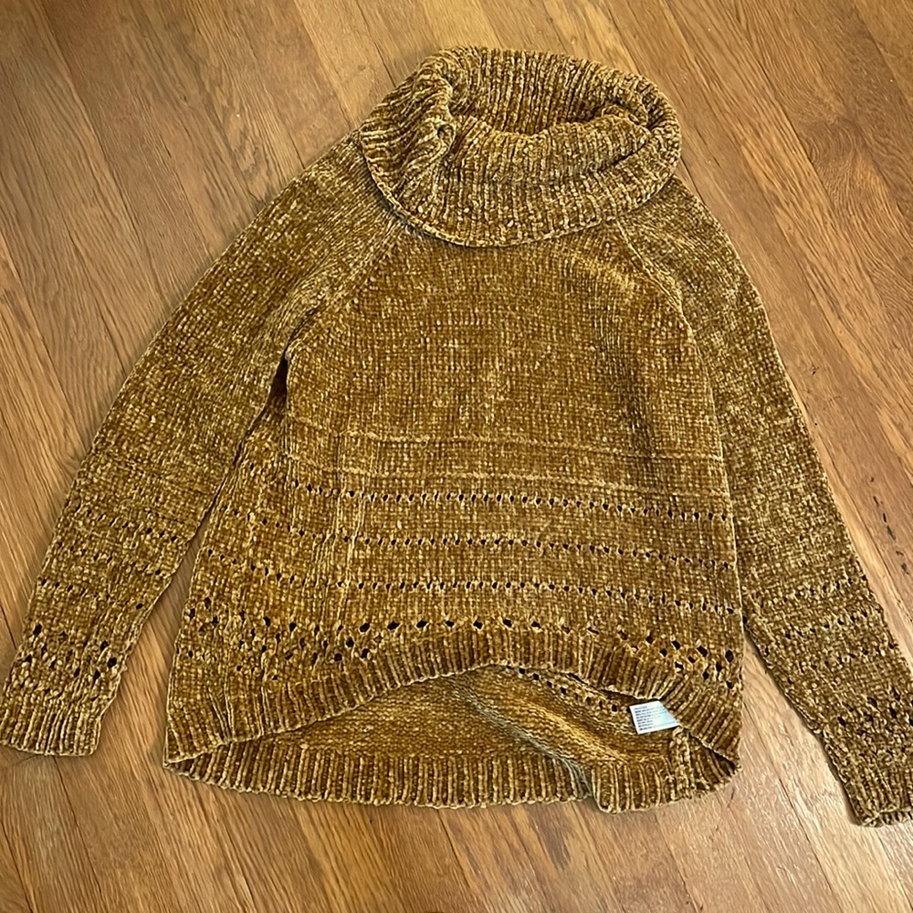 Yellow sweater